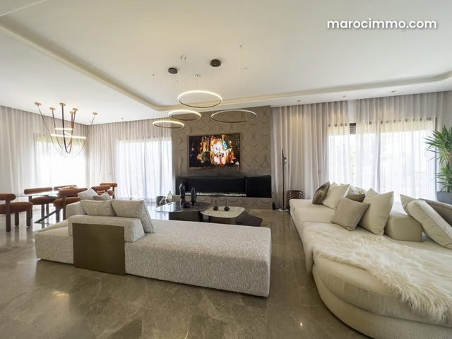 Beautiful R1 Villa with Private Pool — 2