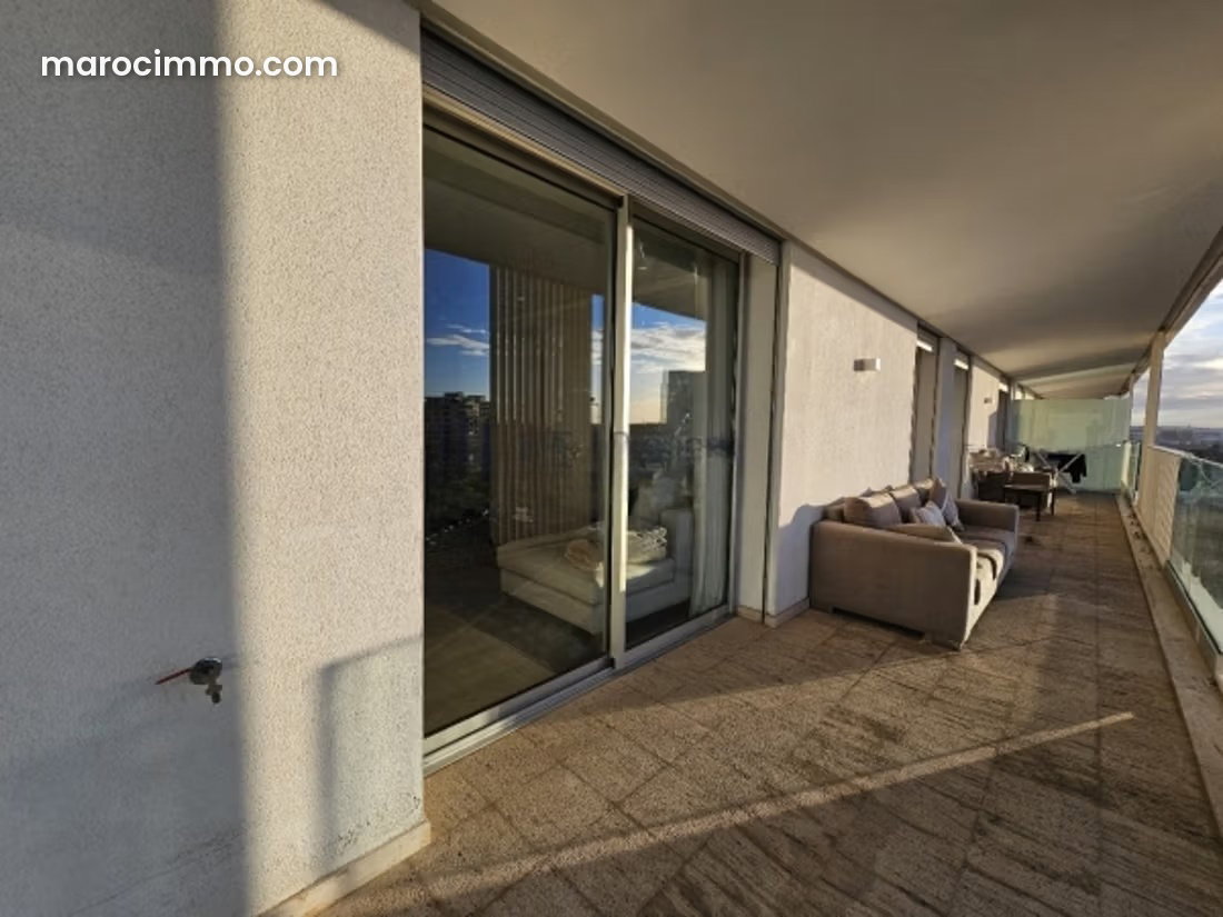 Appartement meublé avec terrasse à Casablanca Finance City — Casablanca