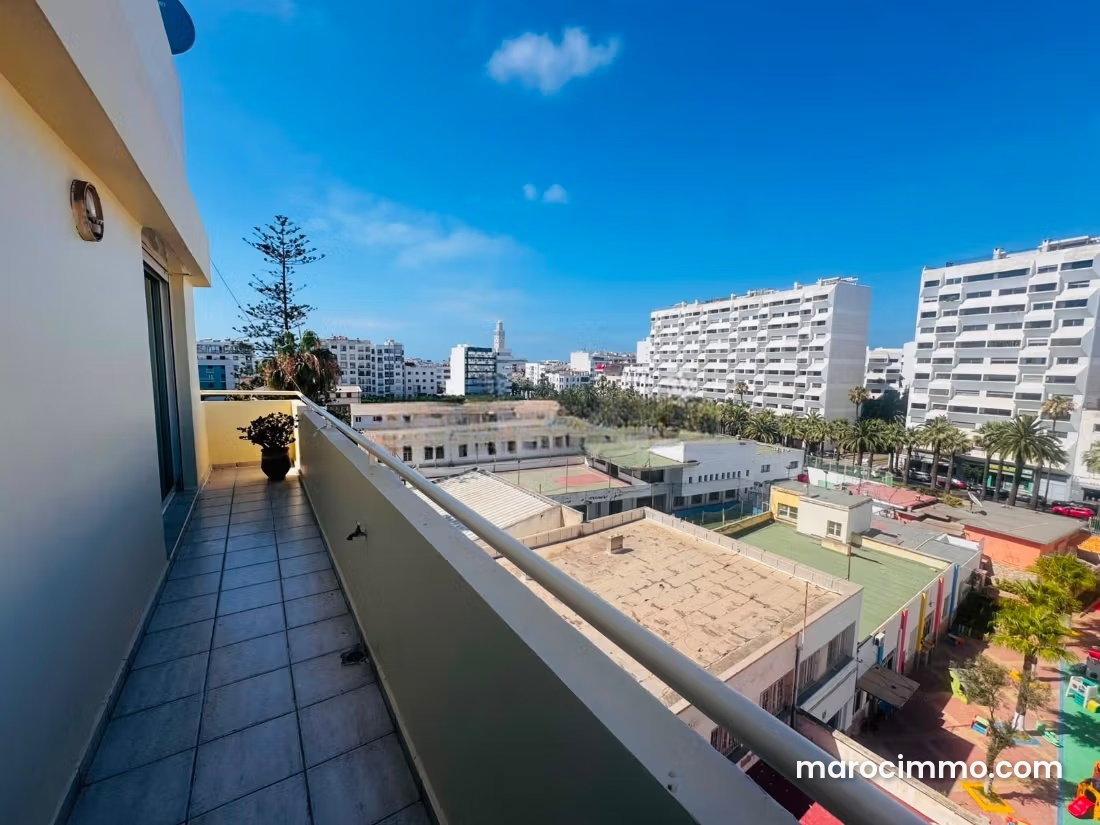 Appartement neuf au dernier étage à Gauthier, Casablanca — Casablanca