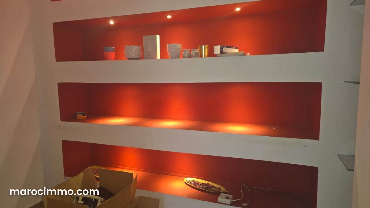 Bureau 122 m² à louer à Agdal Rabat avec parking et ascenseur — Rabat