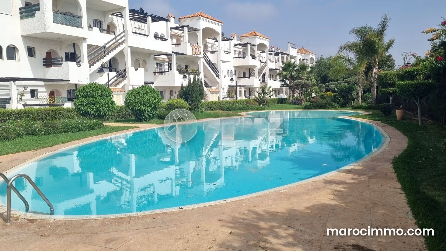 Appartement meublé à Dar Bouazza avec terrasse et piscine — Dar Bouazza