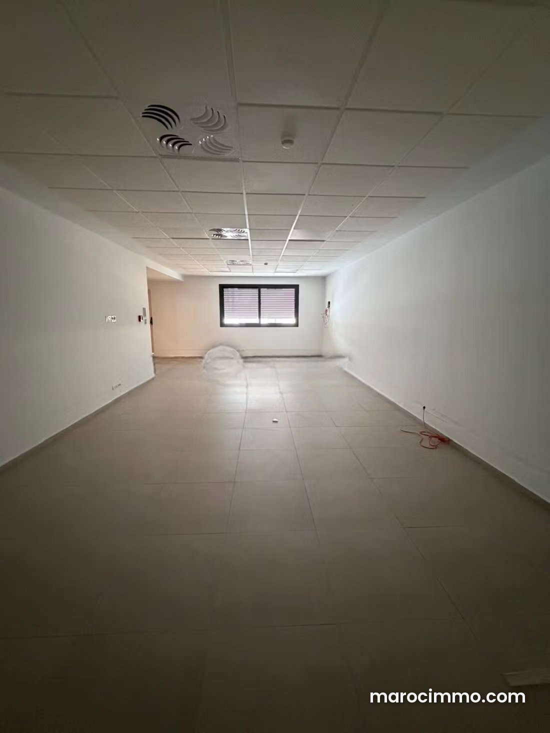 مكتب عملي للإيجار بحي موزارت في طنجة — طنجة