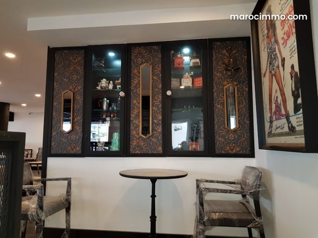 Café de 240 m² avec mezzanine à vendre — 3