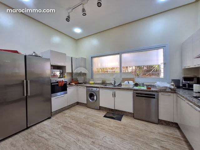 Villa à louer 600 m², 4 chambres Autre Oulad Salah — 4