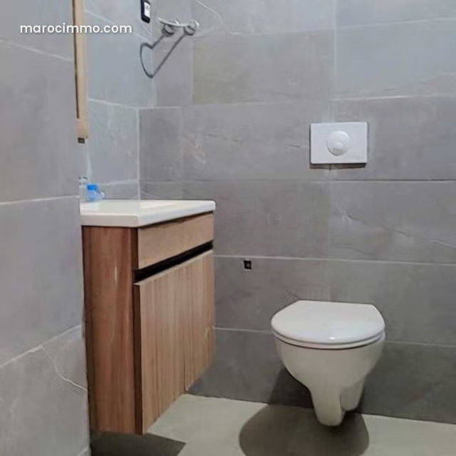 Bureau à Louer de 77.0 m² à Casablanca, Roches Noires — 2