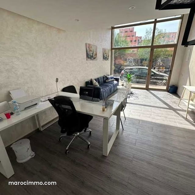 Local commercial à Vendre de 38.0 m² à Marrakech, Koudiat Laabid — Marrakech