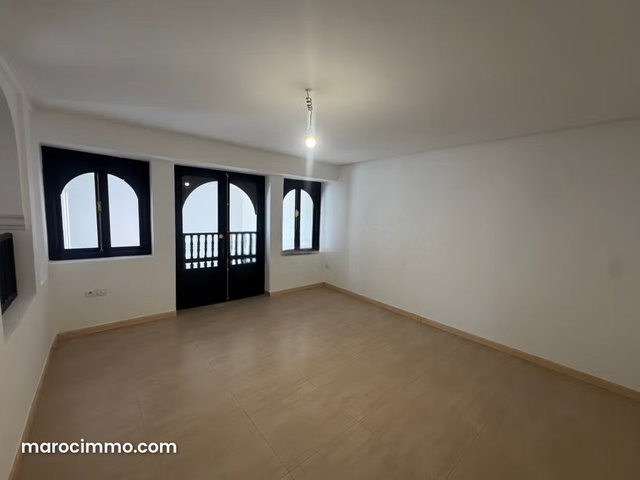 Apartment for rent in Guéliz. 5 large living areas. Caretaker service available, air conditioning — 5