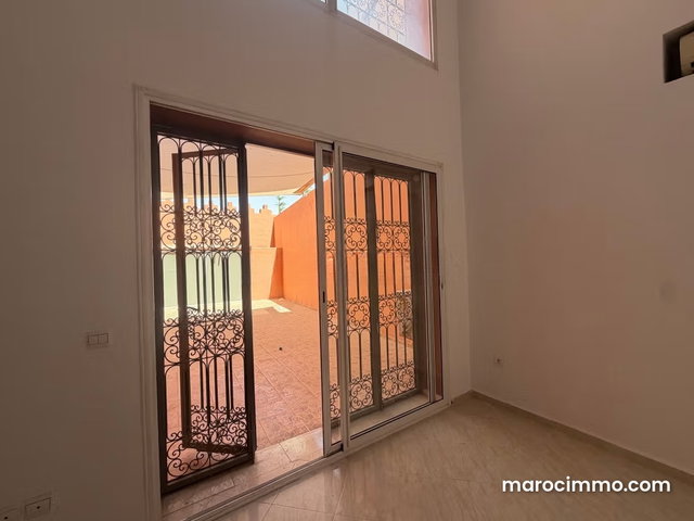 Apartment for rent in Guéliz. 5 large living areas. Caretaker service available, air conditioning — 4