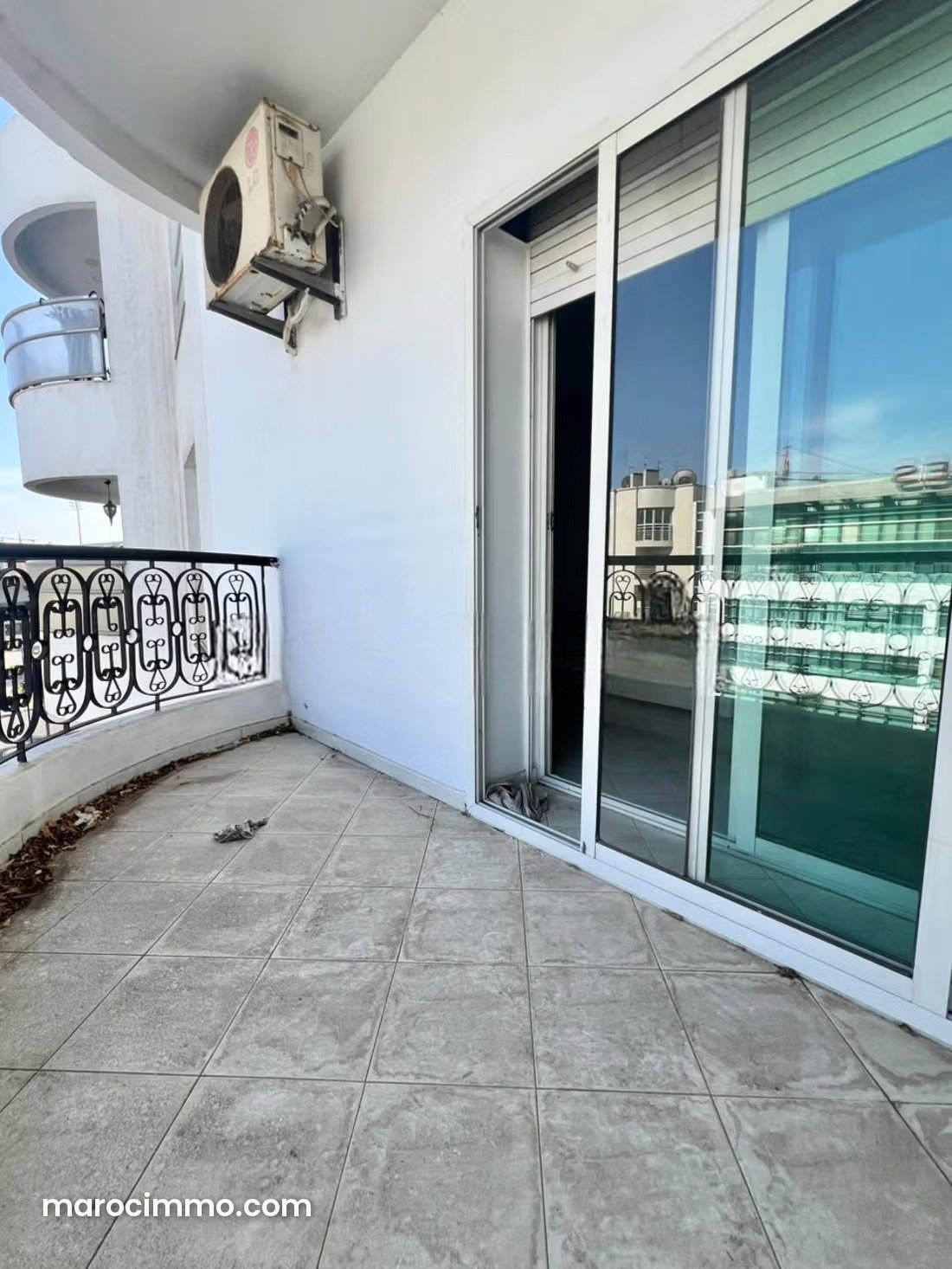 Grand appartement à louer à Racine Casablanca avec terrasse — Casablanca