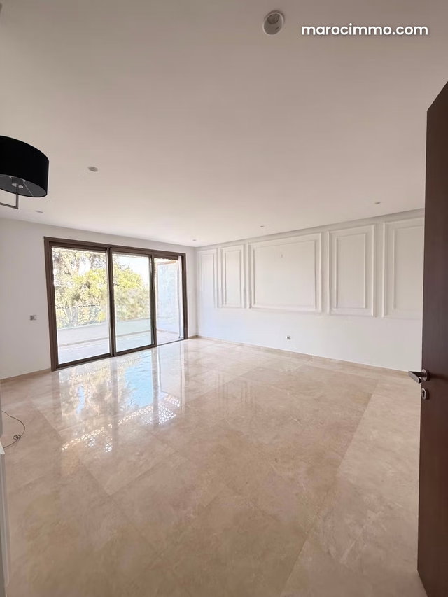 Appartement 140m² en location à Souissi RABAT — 3