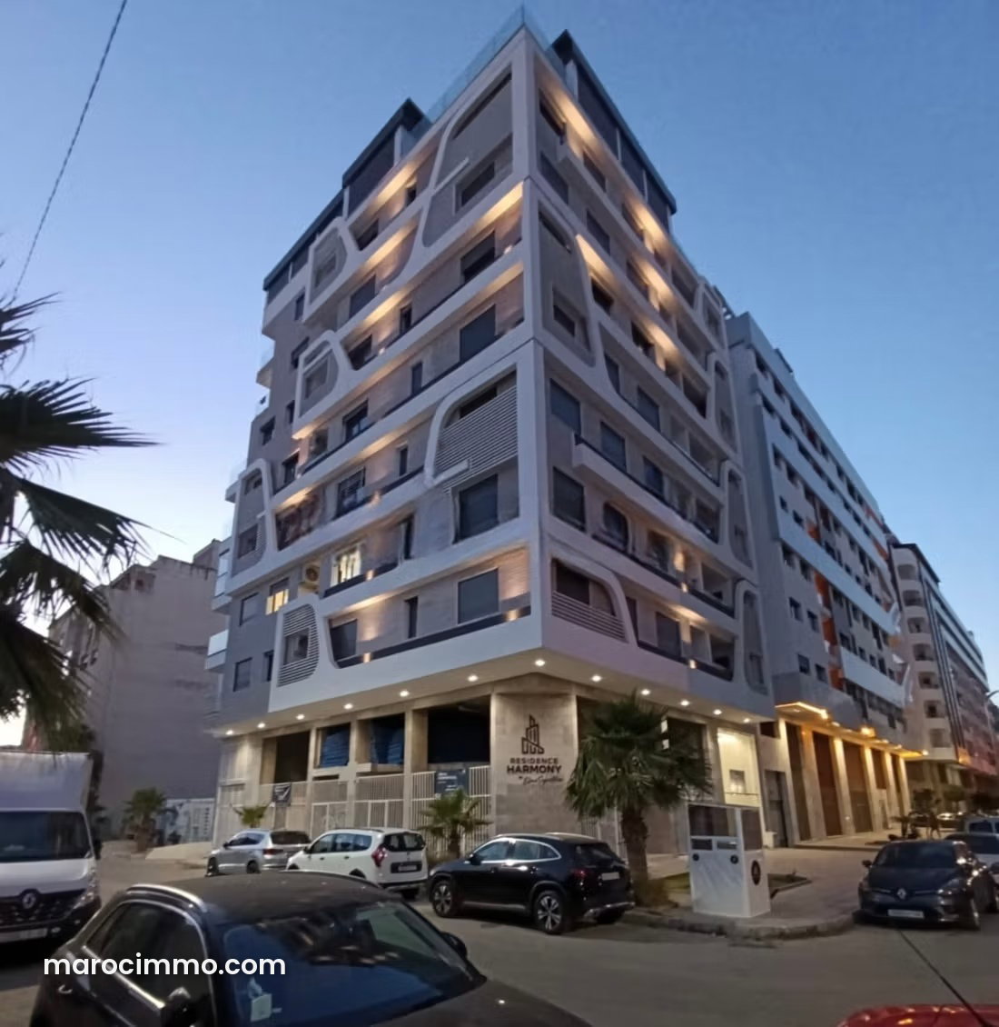 محل راقٍ للبيع بحي الإداري في طنجة — طنجة
