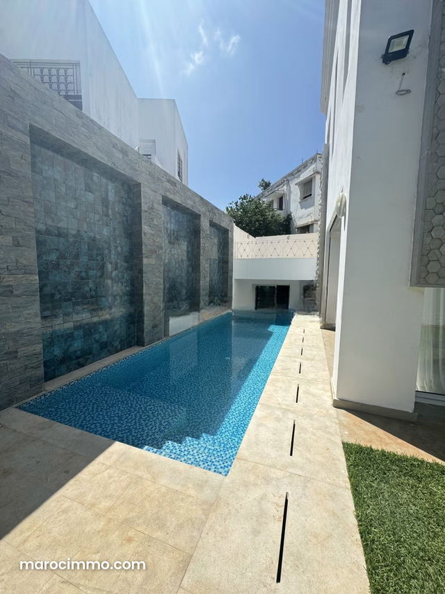 Magnifique maison neuve et entièrement meublé — Rabat