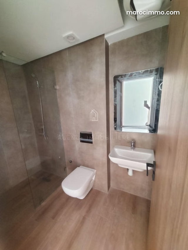 LOCATION appartement vide victor hugo — 3