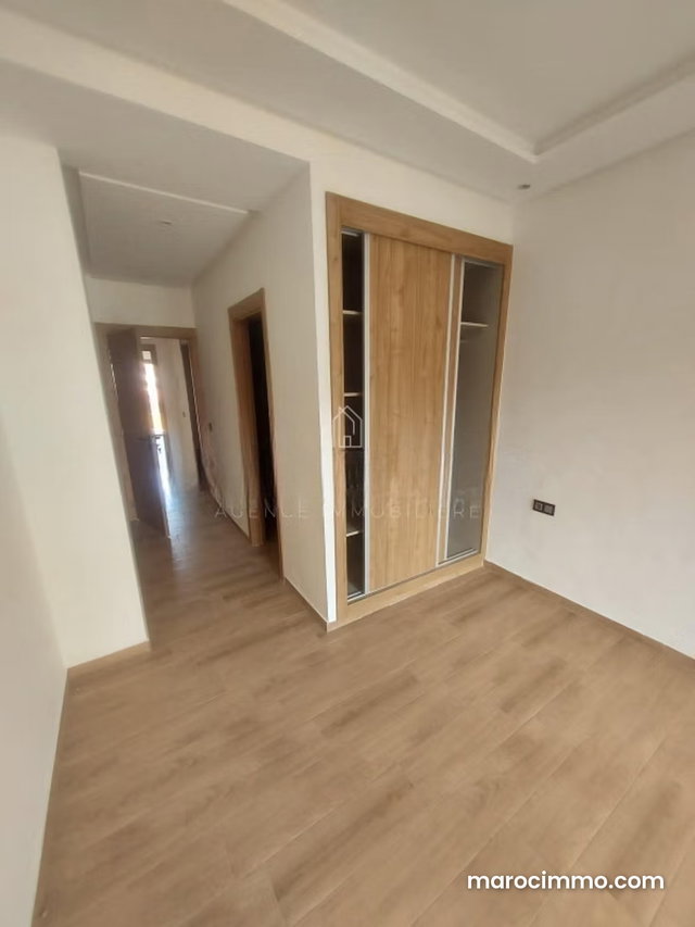 LOCATION appartement vide victor hugo — 5