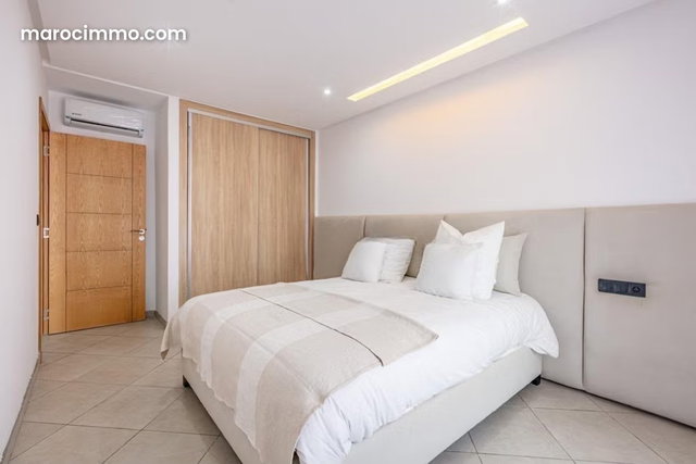 À vendre – Studio meublé de 46 m² — 4