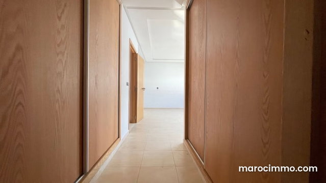 Rent a Triplex in Harhoura. 5 bedrooms. Pool, air conditioning — 5
