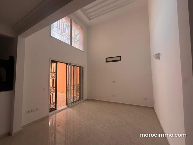Spacieux duplex vide 3 chambres salon à louer — 2