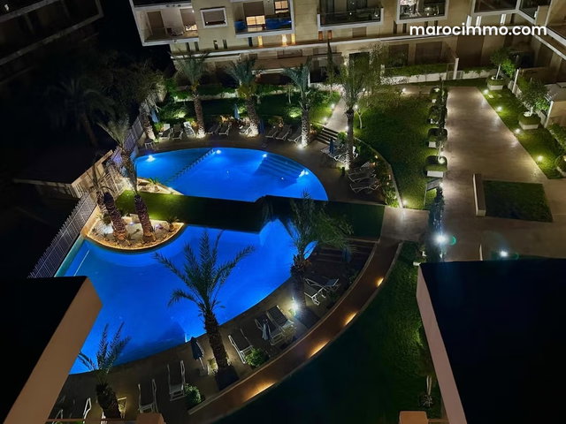 Modern 2-Bedroom Apartment with Pool in Residence — 4