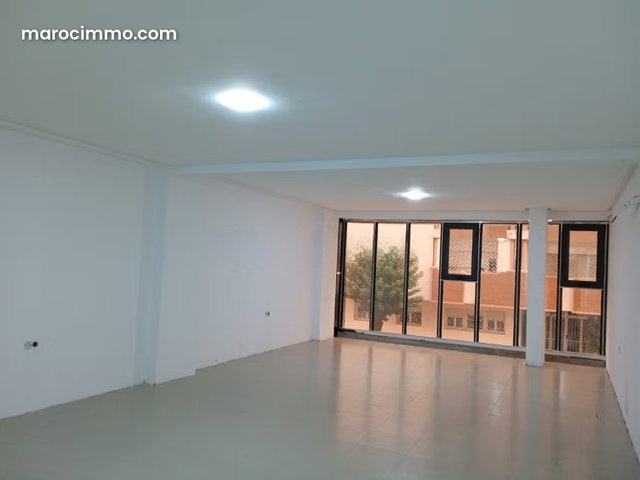 Un bureau neuf à vendre 59 m² Maamora — 2