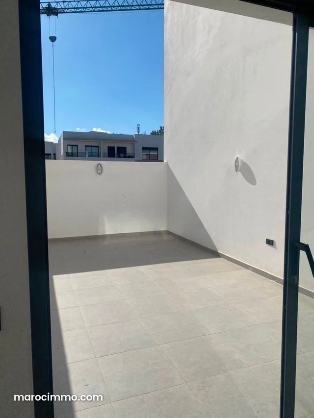 Plateaux de bureaux à louer –Riviera — 3