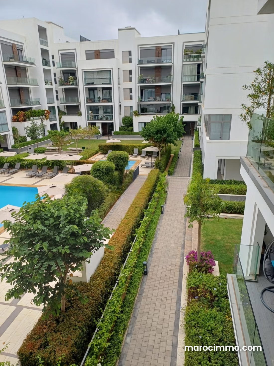 Appartement lumineux à Souissi Rabat avec piscine et garage — Rabat