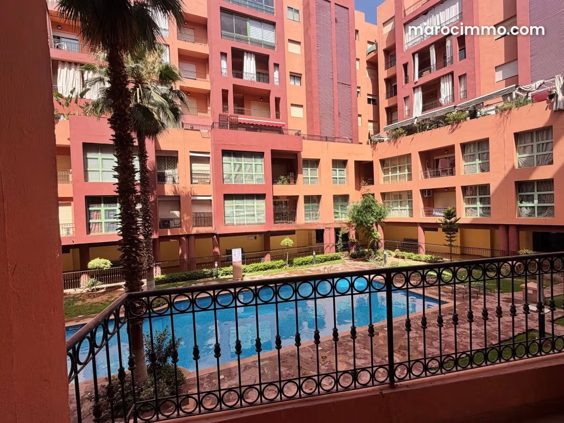 Duplex avec terrasse et piscine à vendre à Majorelle Marrakech — Marrakech