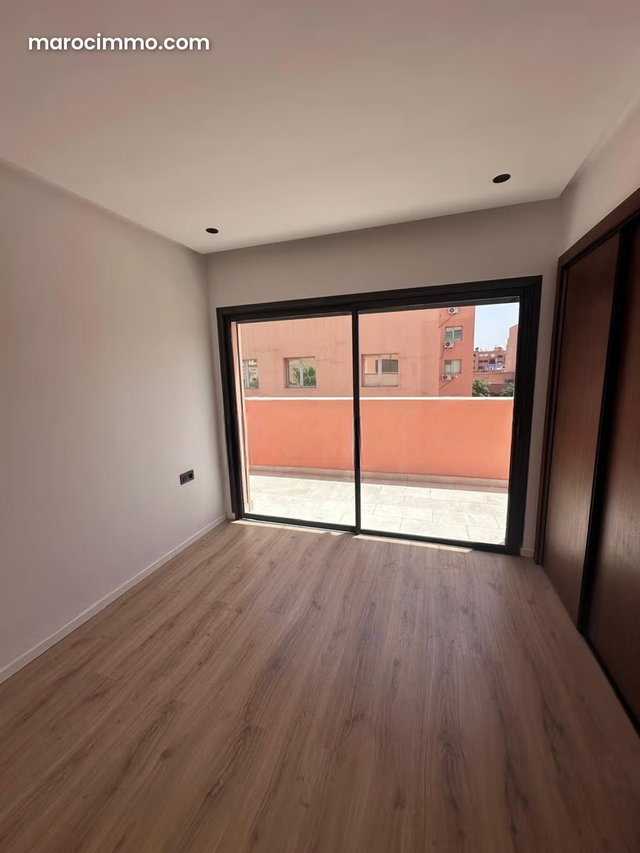 À louer – Appartement non meublé à gueliz — 3