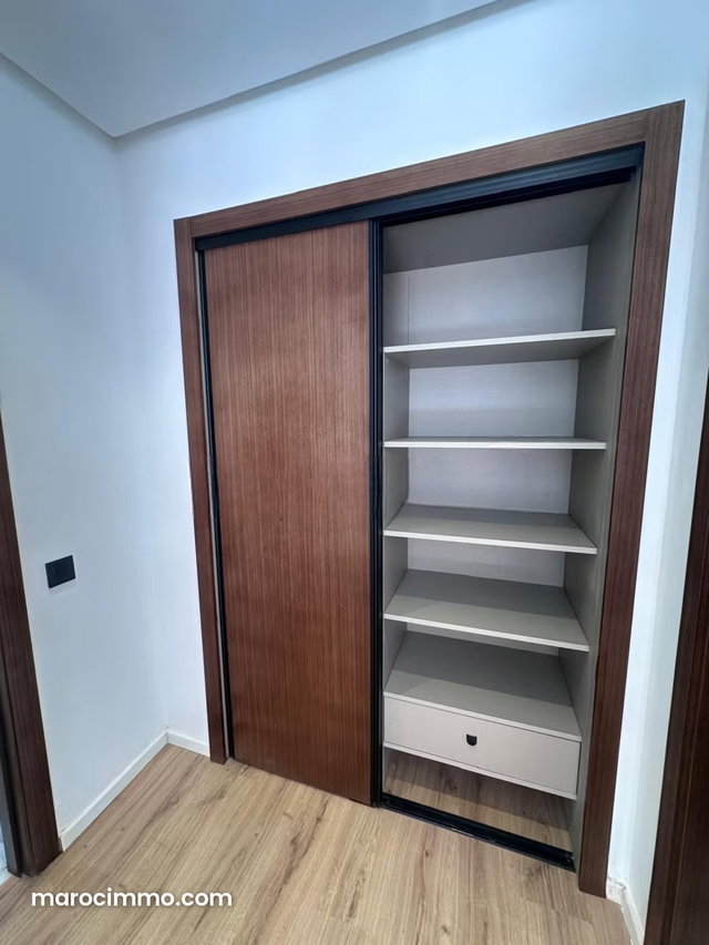 À louer – Appartement non meublé à gueliz — 5