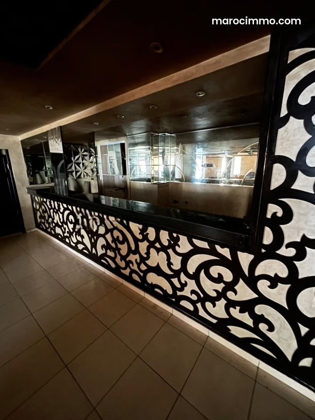 Local commercial idéal pour magasin ou restaurant — 3