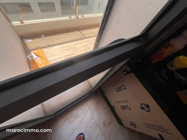 Rent this apartment in Harhoura. 150 m². Traditional Moroccan living room, secure residence — 4