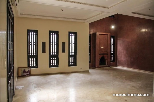 Villa de luxe à louer à Guéliz. Superficie 300 m². Terrasse et jardin — 3