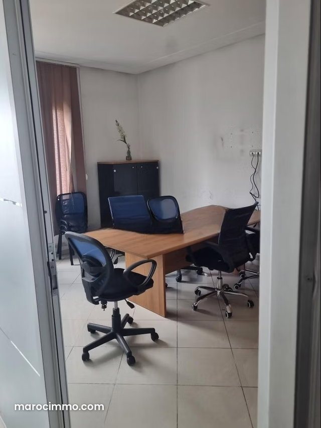 Location Bureau à quartier des hôpitaux — 3