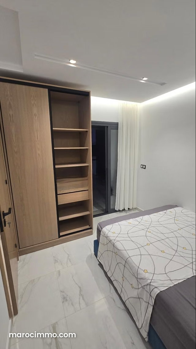 Bel appartement en location à M'Diq. Surface de 80 m². Meublé — 3