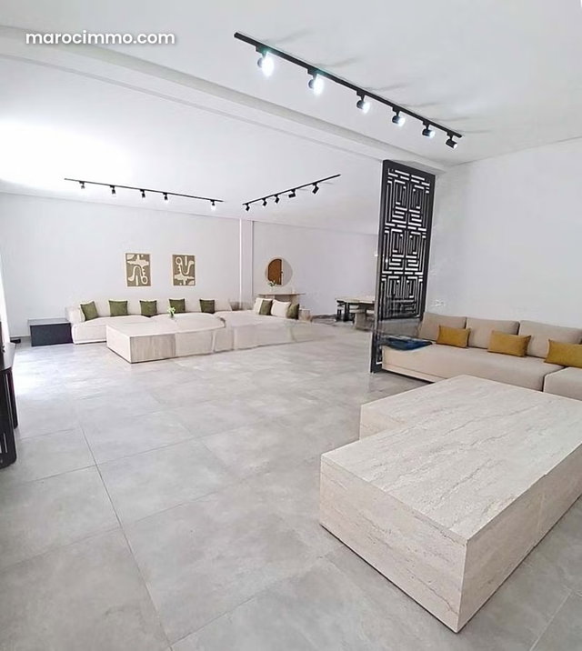 Villa Familiale avec volumes Généreux — 2