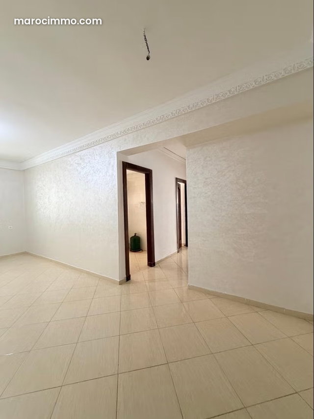 Superbe appartement à louer à Route Nationale Assilah. 2 chambres. Salon contemporain — 2