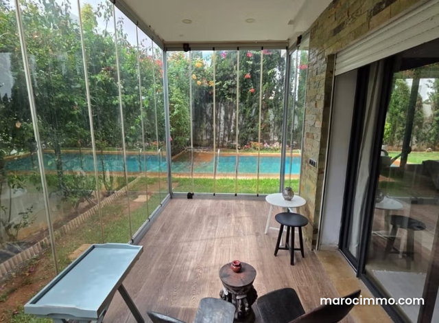 Vente d'un bel appartement à Dar Bouazza. 2 chambres. Bien meublé — 3