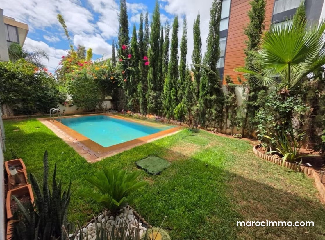 Luxury apartment for sale in Dar Bouazza, with garden and swimming pool — Dar Bouazza