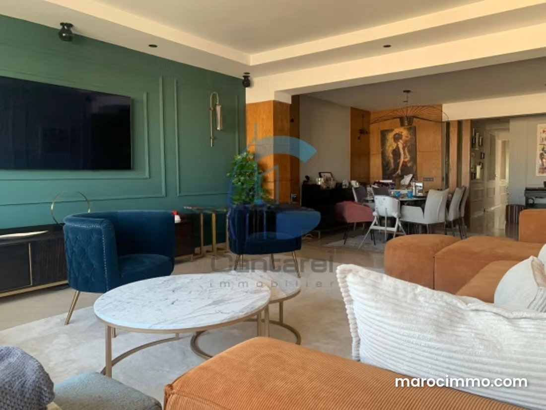 Appartement meublé au dernier étage, quartier Palmier à Casablanca — Casablanca