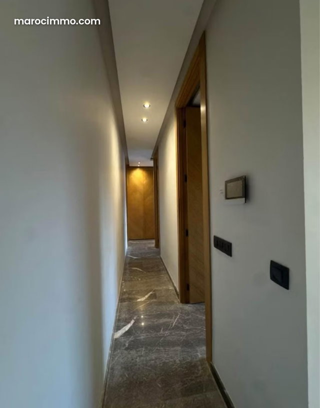 Location d'un appartement à Gueliz. 1 pièce. Ascenseur — 4