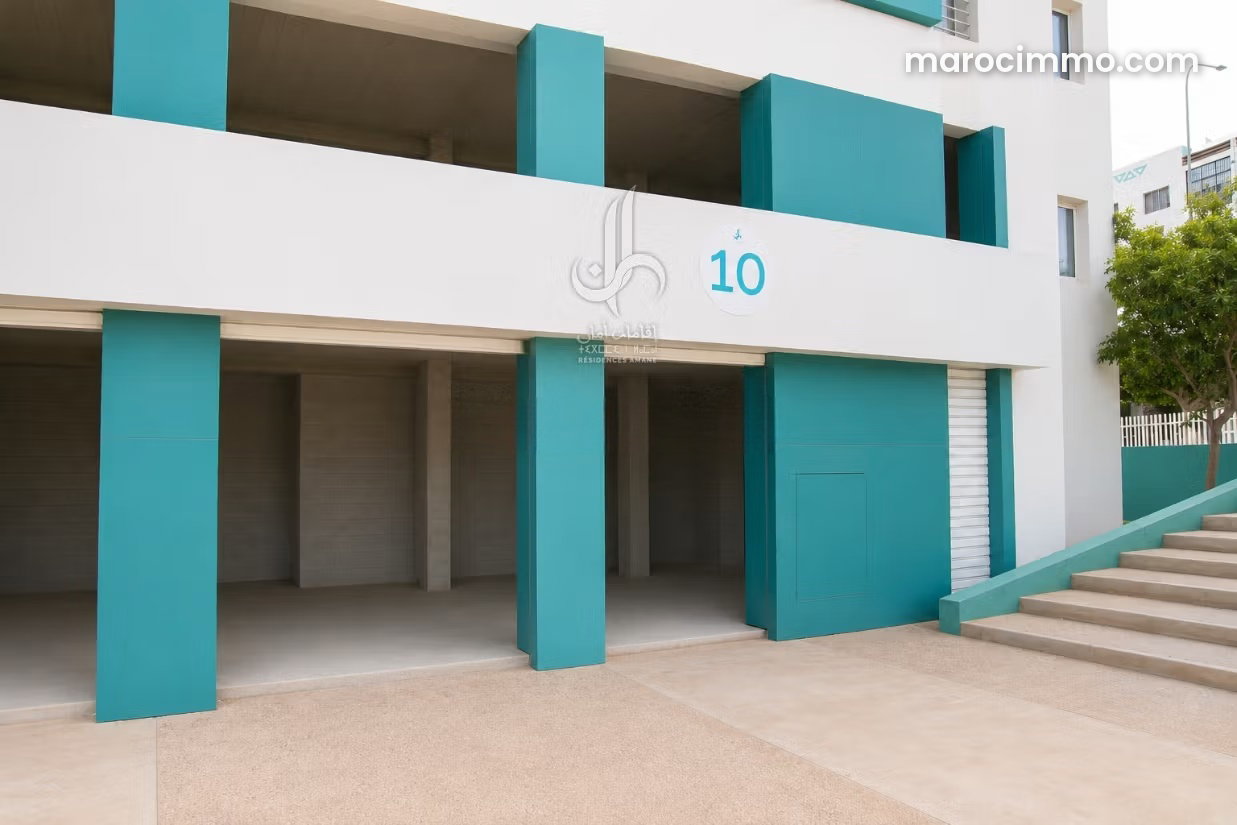 محل تجاري مميز للإيجار بحي الداخلة أكادير — أكادير