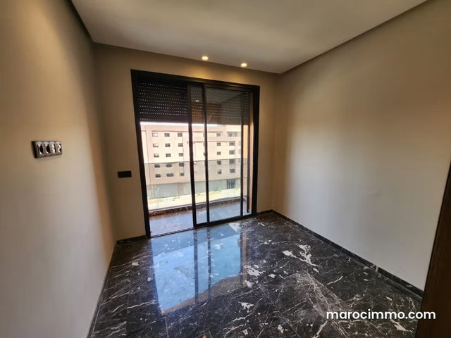 Location Longue durée Residence avec piscine — 2