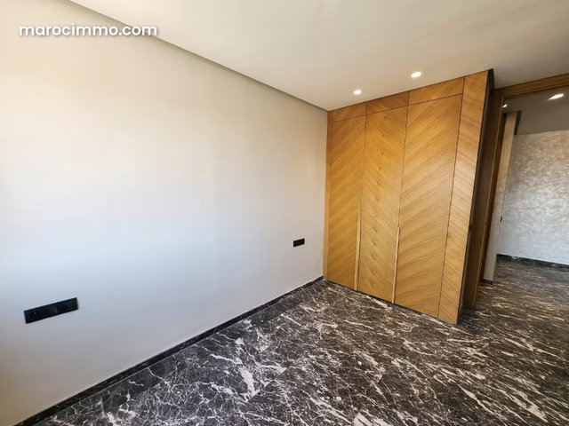 Location Longue durée Residence avec piscine — 3