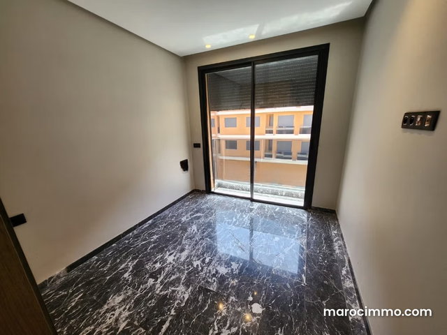 Location Longue durée residence avec piscine — 5