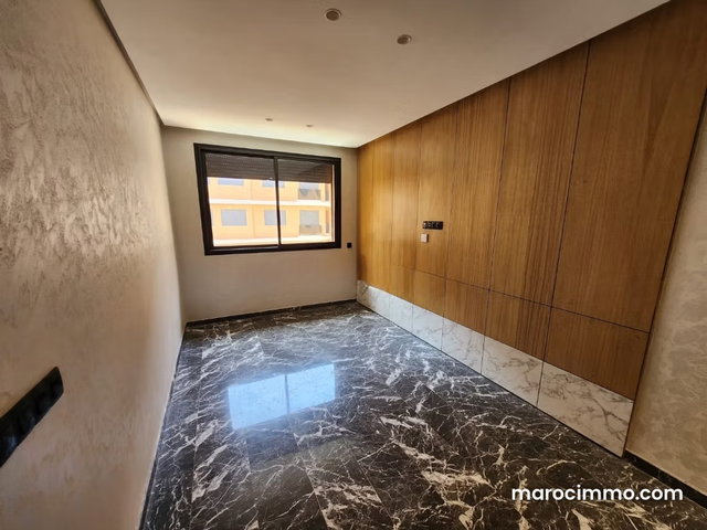 Location Longue durée residence avec piscine — 3