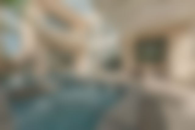 فيلا فاخرة بمسبح مُدفَّأ على طريق أوريكا في مراكش — مراكش