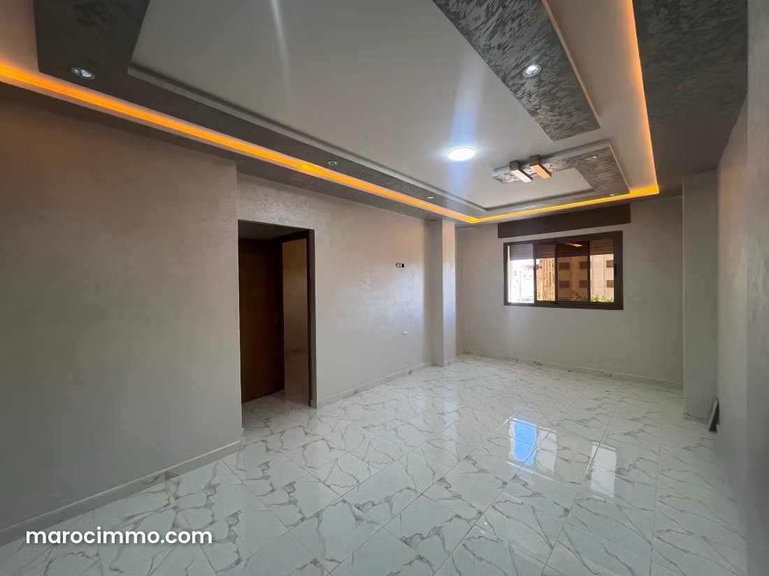 Modern Office with Elevator for Rent in Jirrari, Tangier — Tangier