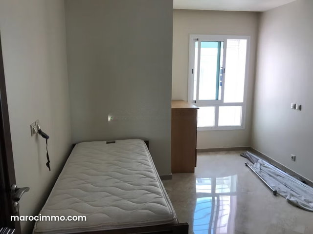 Appartement à louer à Val Fleury. 4 pièces. Service de concierge, cheminée — 5