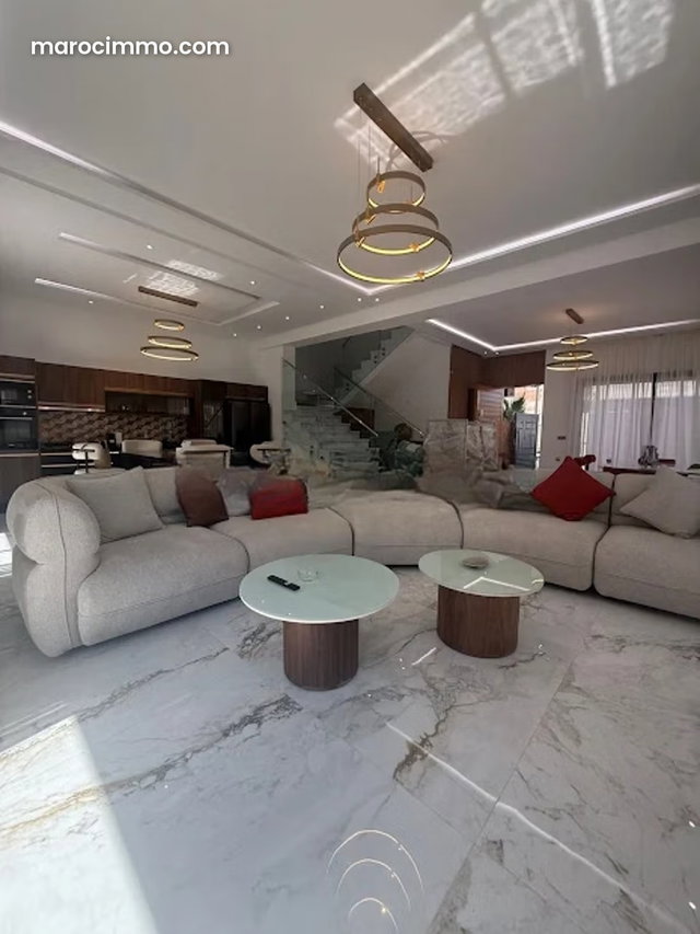 Très jolie villa bien meublée avec piscine — 2