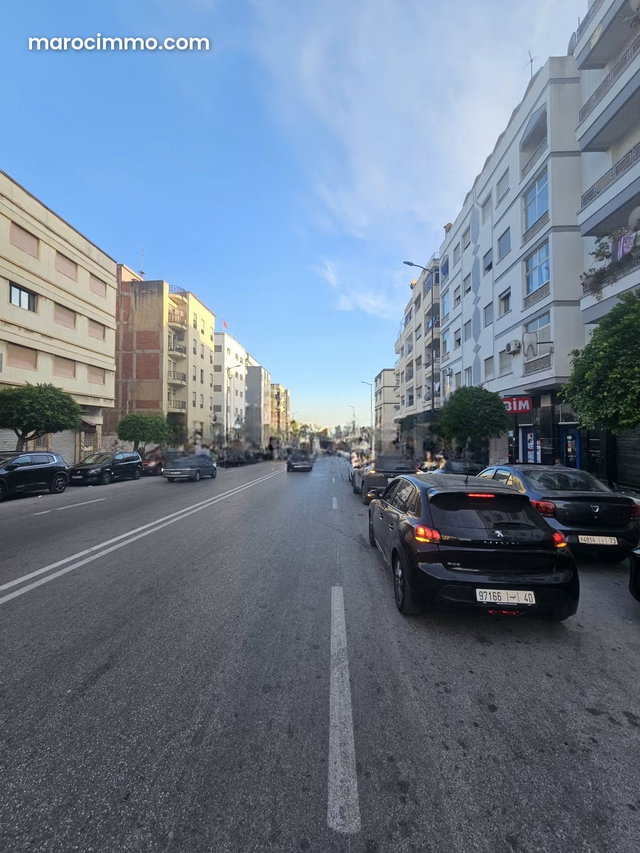 Louez ce local commercial à Nzaha. Surface de 300 m² — 5