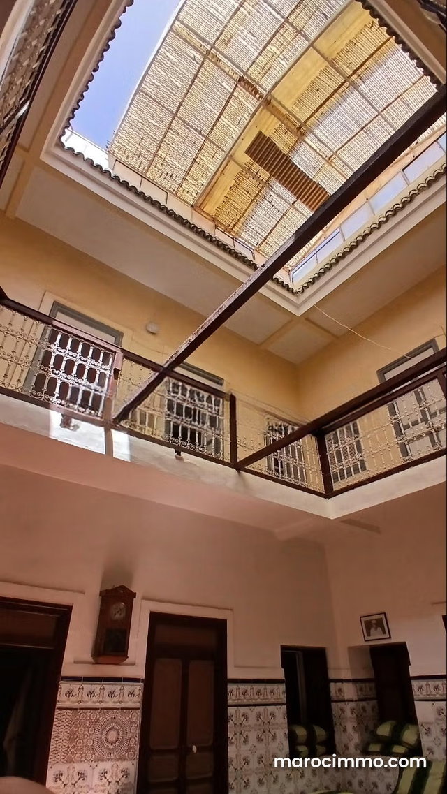 Riad Titré 180m² à Riad Zitoune — 2